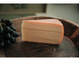 Brânză maturată TILSIT 100g