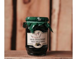 Gem de coacăze negre
