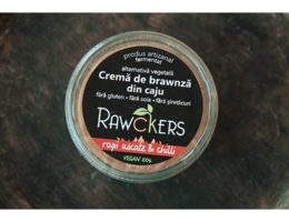 Cremă de brawnză din caju - roșii uscate & chili